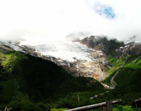 有谁知道云南徒步游  有哪条旅游路线最好