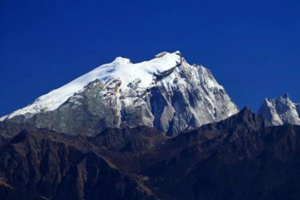 哈巴雪山徒步攻略 哈巴雪山最佳登山时间