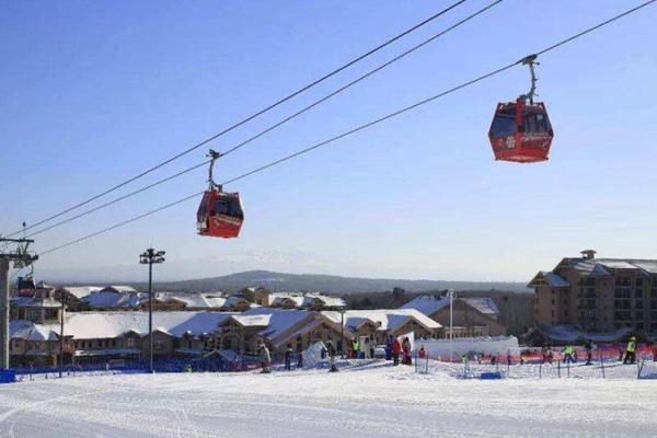 万达长白山国际滑雪场门票价格2022
