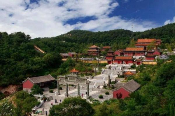 青岛夏天旅游攻略必去景点