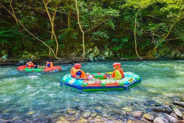 大围山漂流可以一船三个人吗