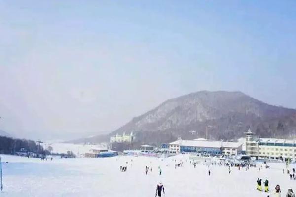 哈尔滨周边滑雪场哪个最好 滑雪场地址交通及门票