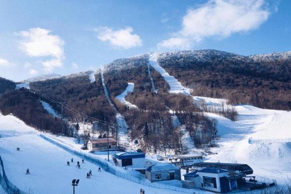 国内最好的十大滑雪场 出名的滑雪场排名