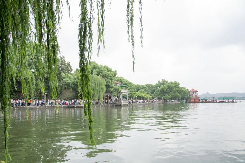 西湖一日游旅游攻略