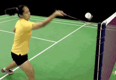 羽毛球正手上网步法要求