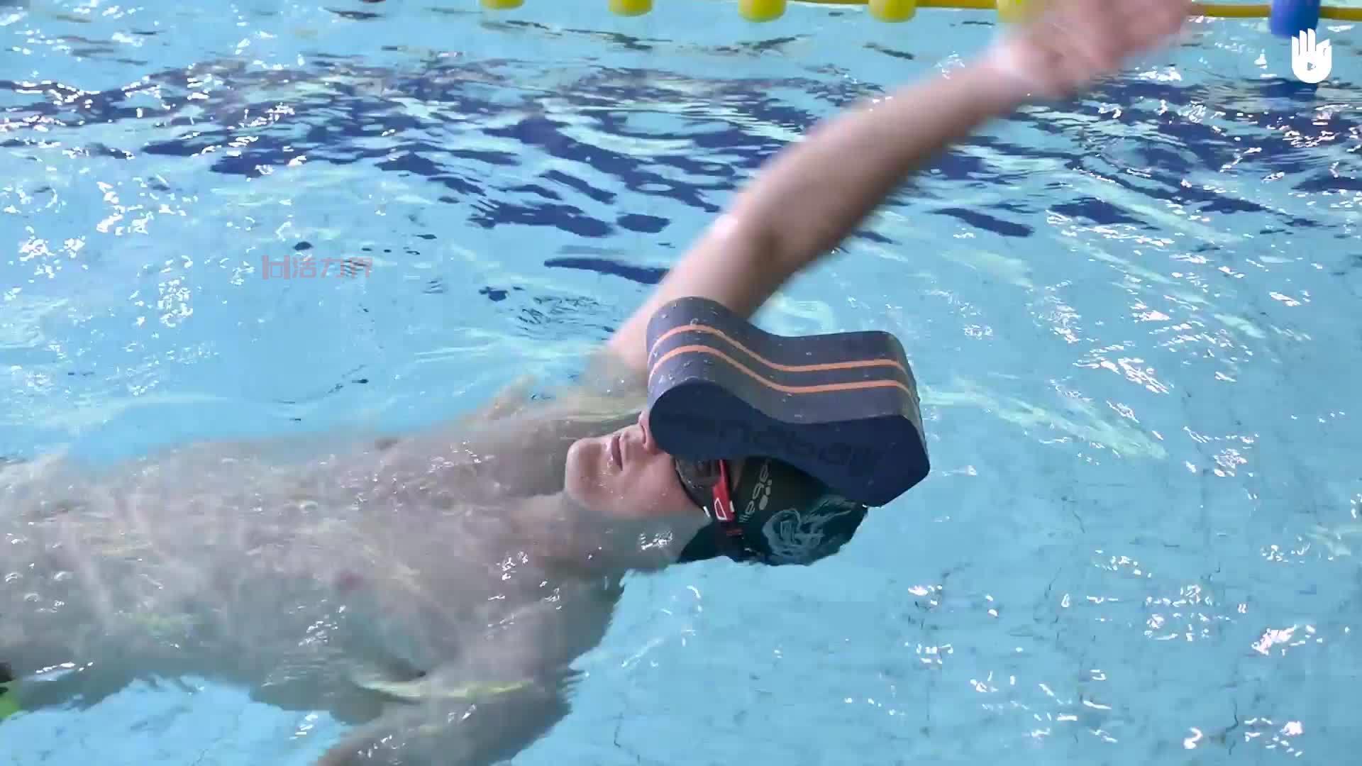 ​初学者如何提升蛙泳技术？