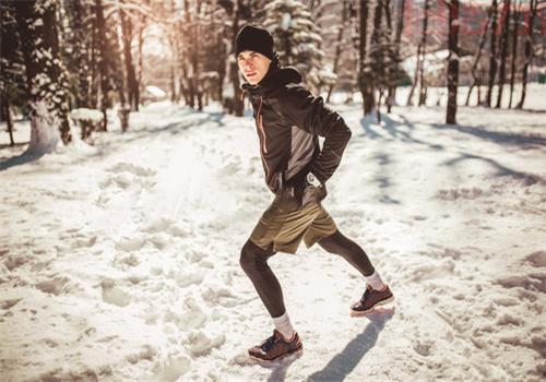 冬天跑步的时候脱衣服会着凉吗？