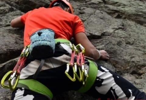 常见的攀岩装备有哪些使用方法？