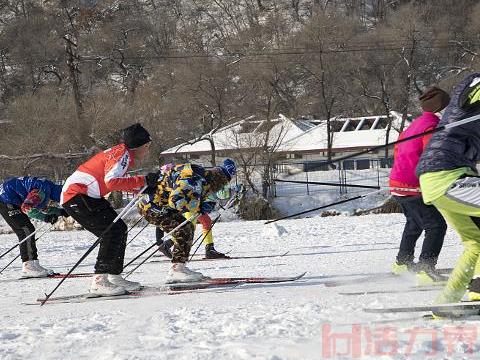 滑雪戴墨镜的正确方法是什么？