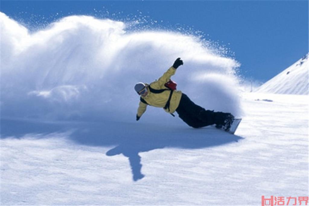华山冬季赏雪滑雪游玩攻略