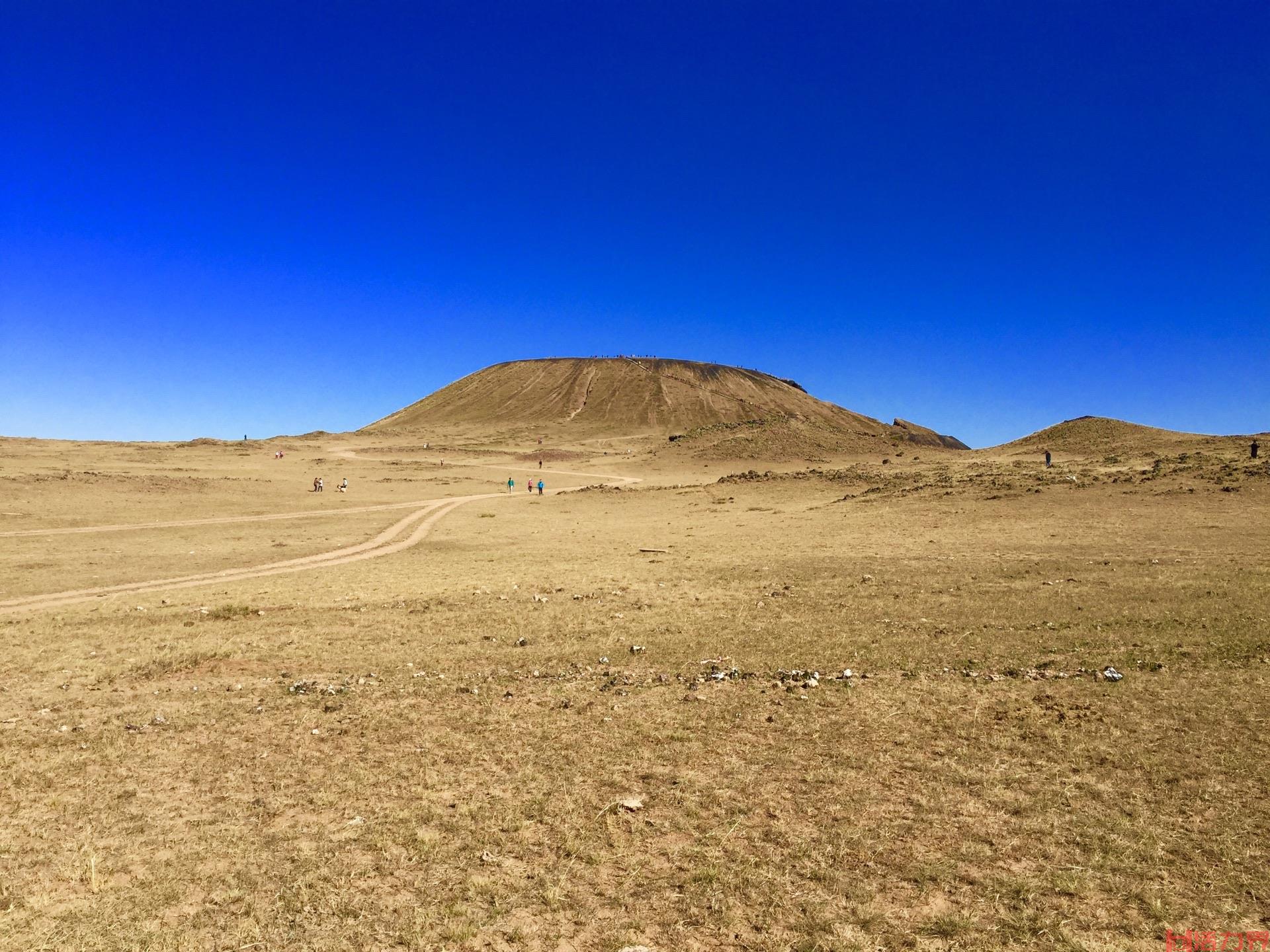 乌兰察布火山群游玩指南-怎么去-住哪里