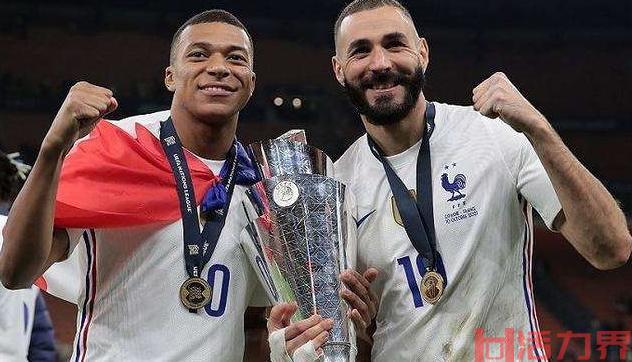 法国国家男子足球队阵容，姆巴佩的个人特点及优势？