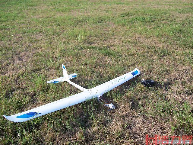台湾遥控斜坡滑翔机协会在垦丁举办“F3F无动力滑翔机国际公开赛”发生坠落意外