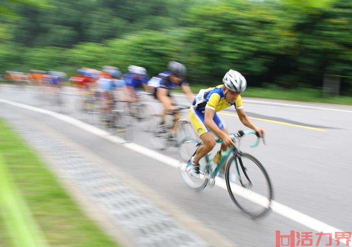 自行车运动：竞技届的弄潮儿，你敢玩吗？