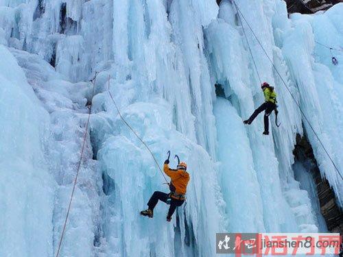 攀冰是“毒”，一旦染上便难以戒除，这个冬天，你想不想战冰斗雪！