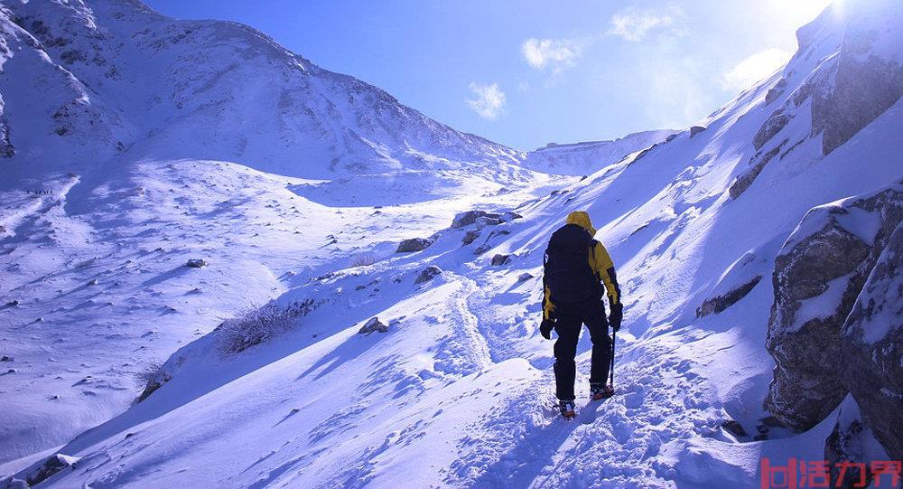 尼泊尔封国防疫，500多名登山者被困喜马拉雅山！