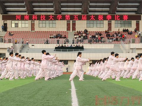 太极拳锻炼就是 减压 疏导 分流 有序 排列 组合的过程 