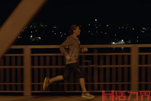 夜跑一个月瘦多少斤？