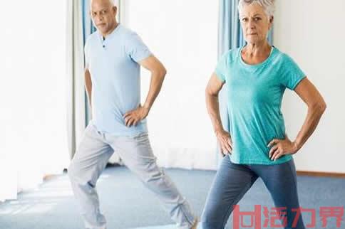 老人在家健身的几个简单动作有哪些？